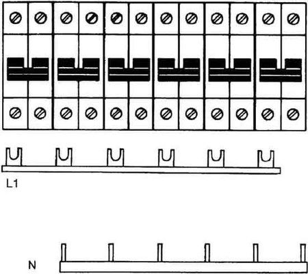 Phase busbar 2 GHV0360875R0018