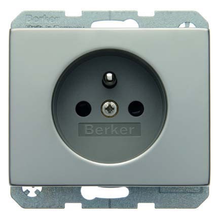 Socket outlet Earthing pin 1 6765757004