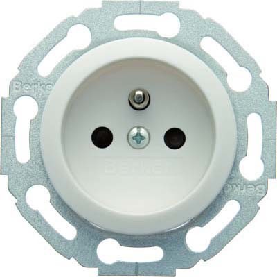 Socket outlet Earthing pin 1 676579