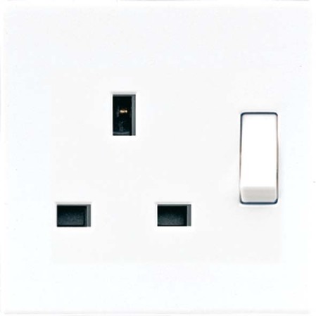 Socket outlet British Standard 1 LS3171WW