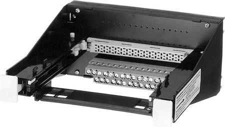 Single- and multi-pole terminal strip  630732