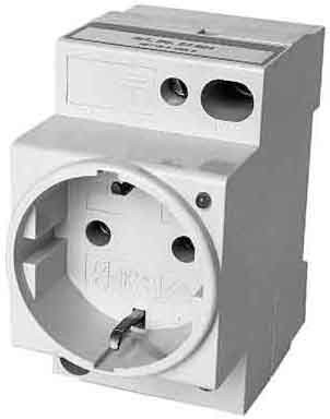 Socket outlet for distribution board 230 V 16 A 67950