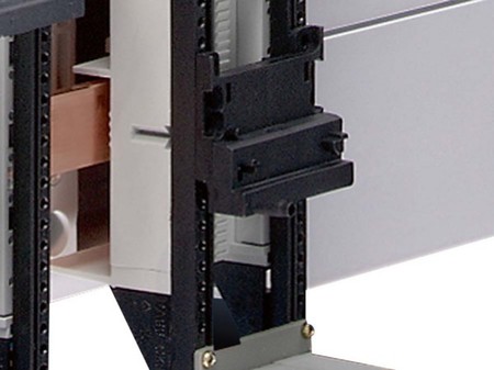 Mounting part for unit with modular spacing 19 inch  9342820