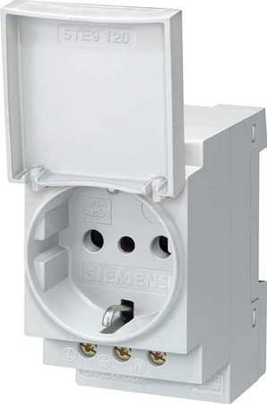 Socket outlet for distribution board 230 V 16 A 5TE6802