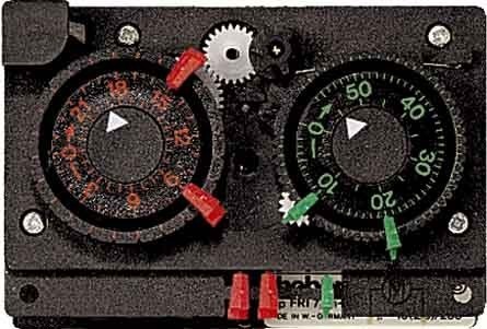 Analogous time switch for distribution board DIN rail 1 0770802